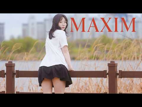 [무삭제판] 맥심의 봄날 안경 미소녀 뮤아_MAXIM