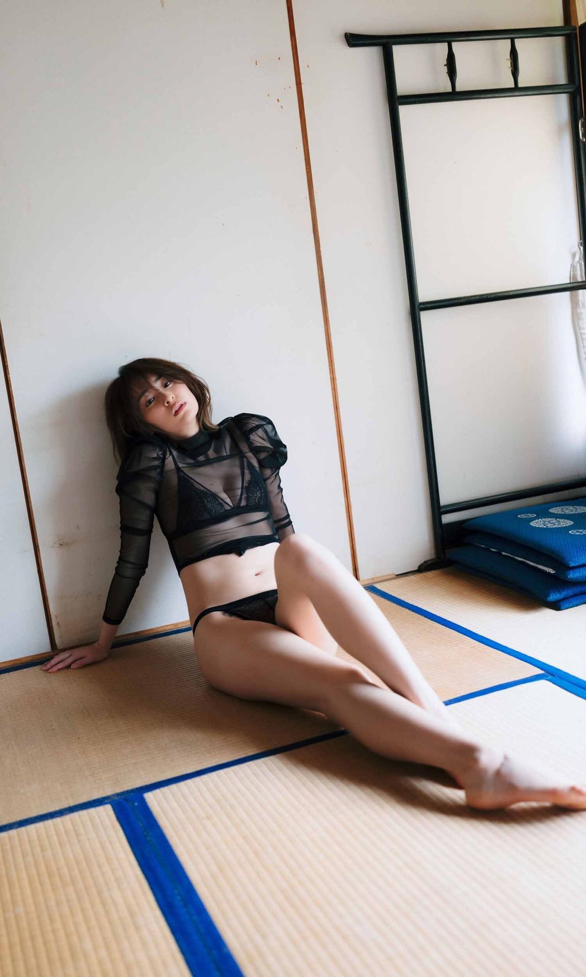 Miki Yanagi 柳美稀, 周プレ Photo Book 真実と嘘。 Set.01 No.8835d3