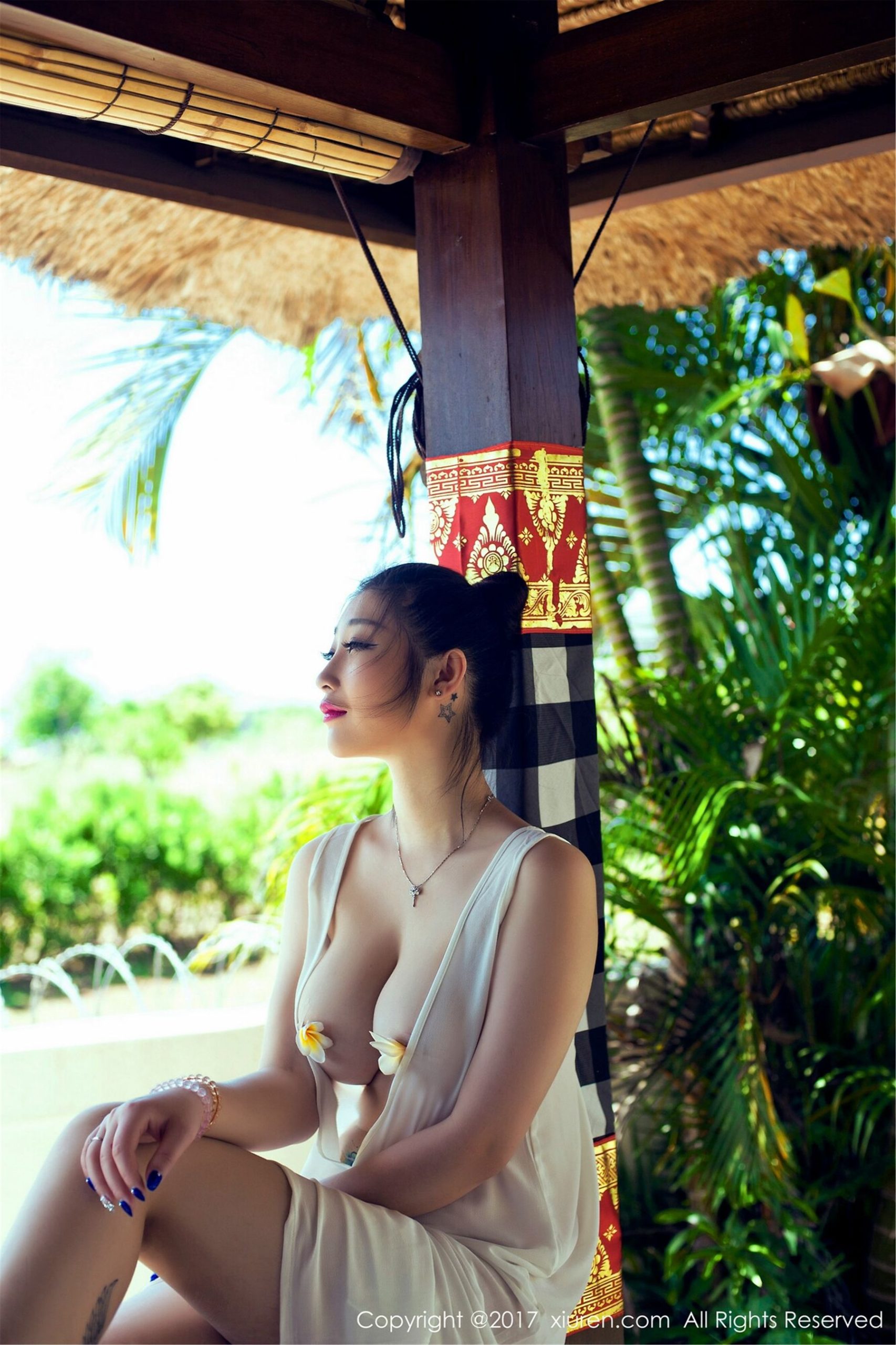 Daji_Toxic "Deep V Open-chested Dress + Black Bikini" [秀人网XIUREN] No.750